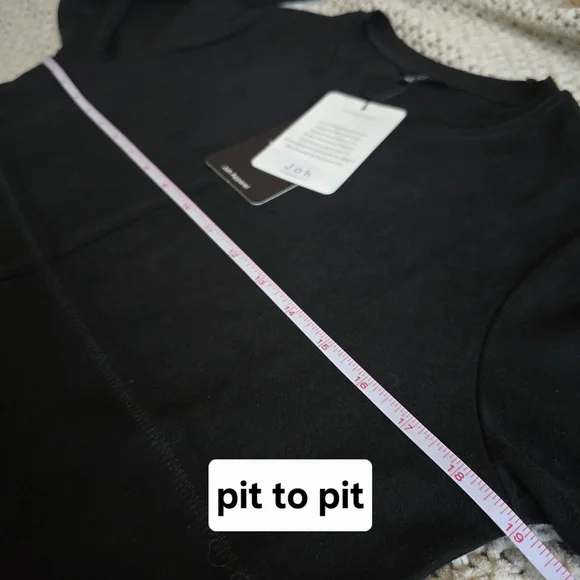 Joh | Small | Aurora Suede Round Neck with Pockets - Picture 10 of 11